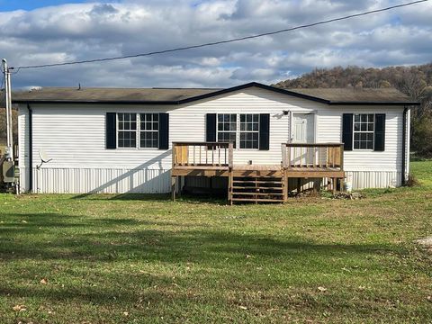1476 Conrad Templeton Rd Quebeck TN 38579