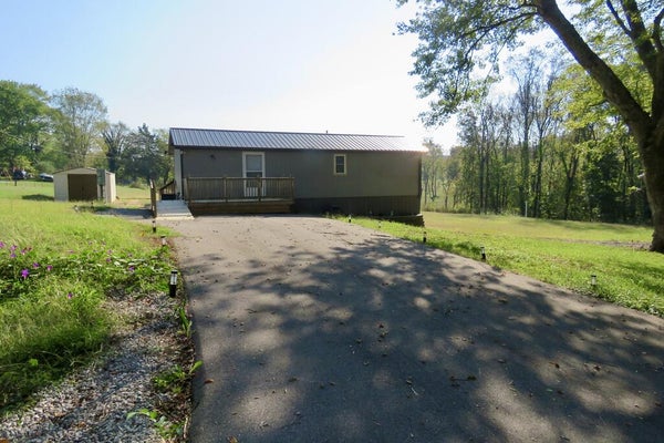 120 BROGDEN RD, SPARTA, TN 38583 - Image 5d586e2786f9c99b3a320bdf535bd20e/136204013