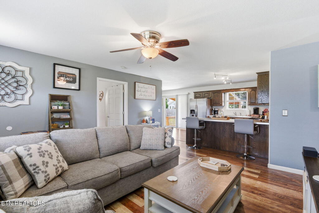 1035 Cook Rd.
