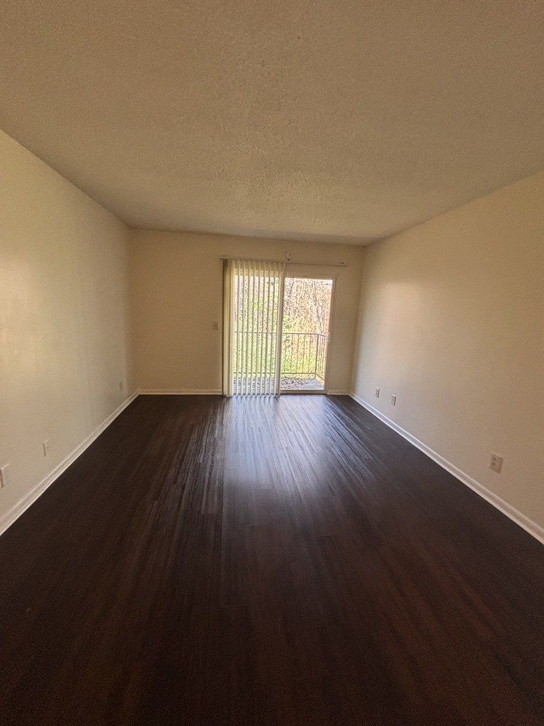 235 Vinewood Rd Unit D8