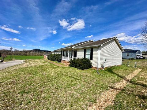 218 Cumberland Cove Dr. Carthage TN 37030