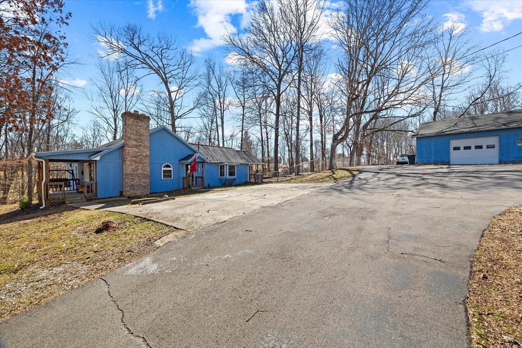 1020 Center Lane