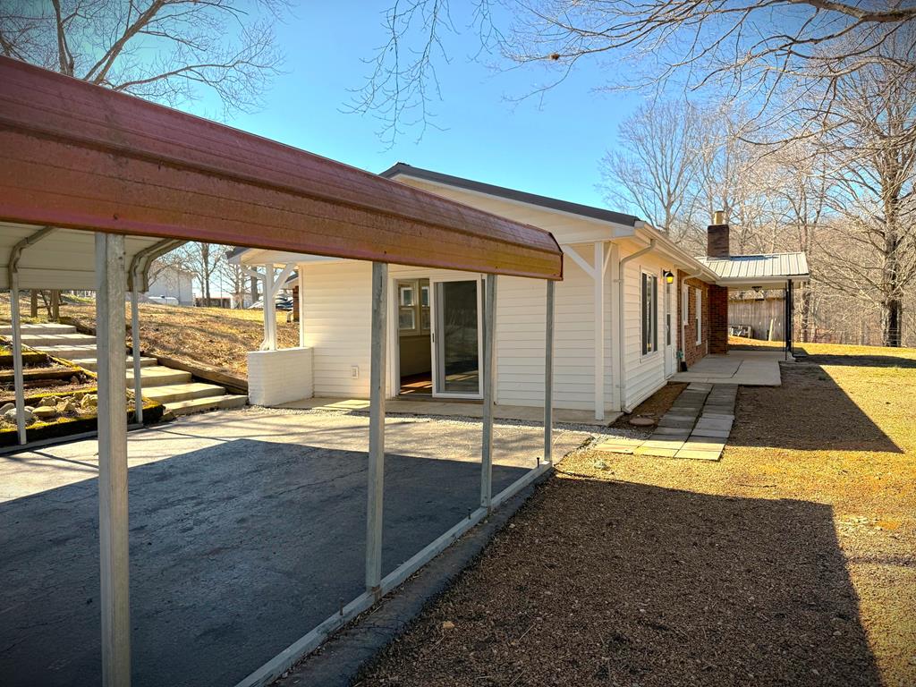 1152 Dogwalk Rd - Photo 3