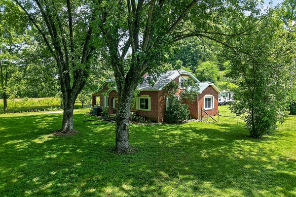 747 HUNTING CREEK RD, WHITLEYVILLE, TN 38588 - Image 6c5e4ea56a92daf3a50d861e4df84e40/690940770