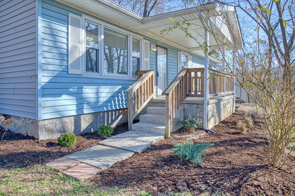 162 Schelley Knob Ln