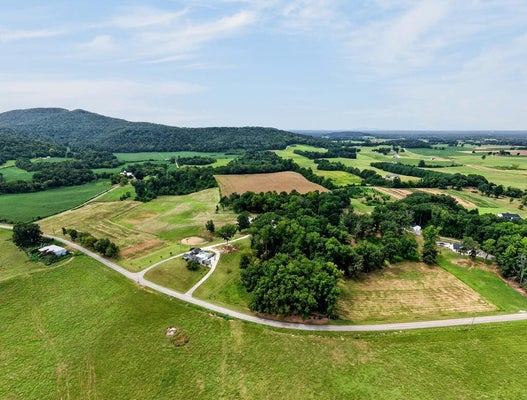4785 DARK HOLLOW RD, MCMINNVILLE, TN 37110 - Image 7c5d937d76151fa72d6409beffa7e710/2331896546