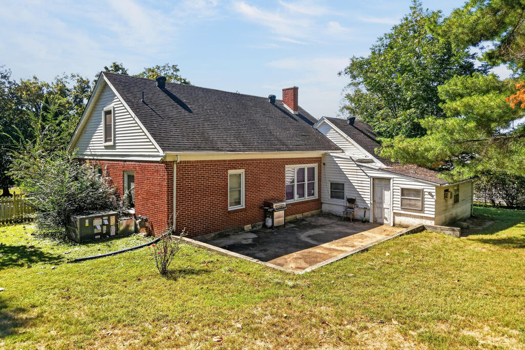 635 Jefferson Ave E