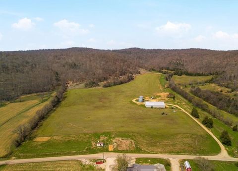 130 ac Lost Creek Road Sparta TN 38583