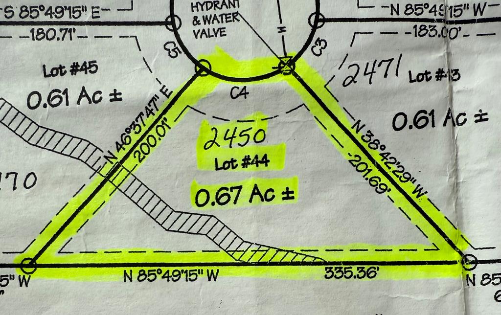 2450 Whispering Oaks Ln