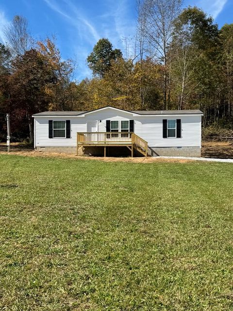 2206 Anderson Rd Monterey TN 38574