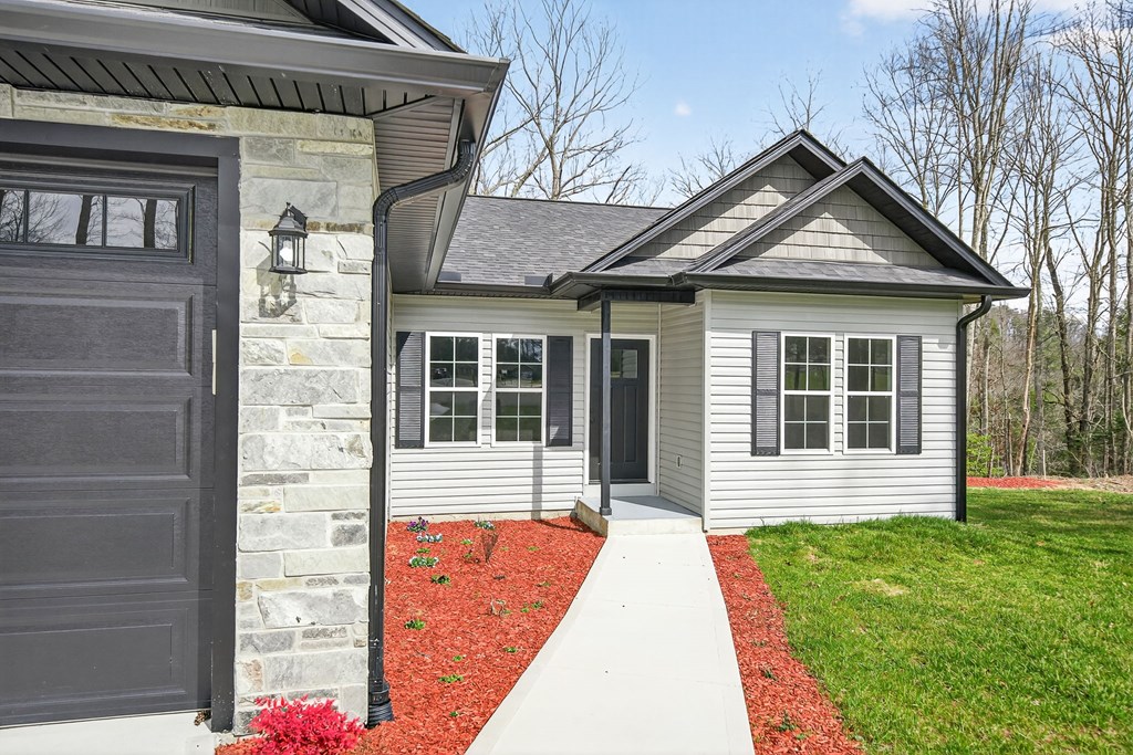 523 Ferry Bend Trail