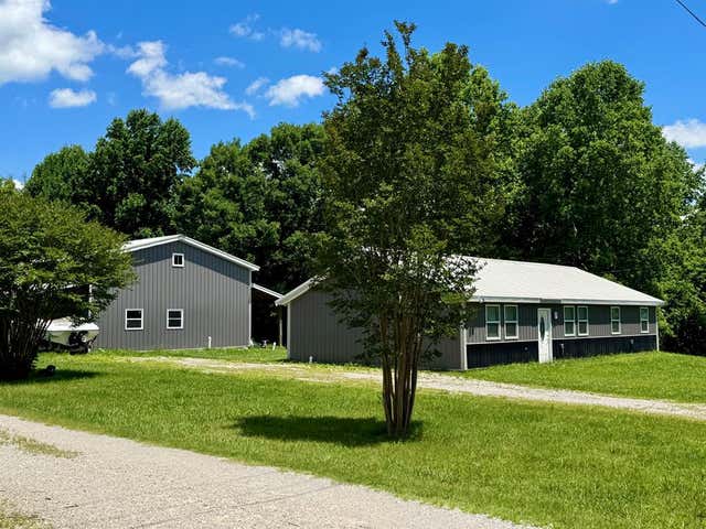1025 Center Ln