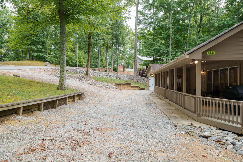 1409 Cherokee Rd