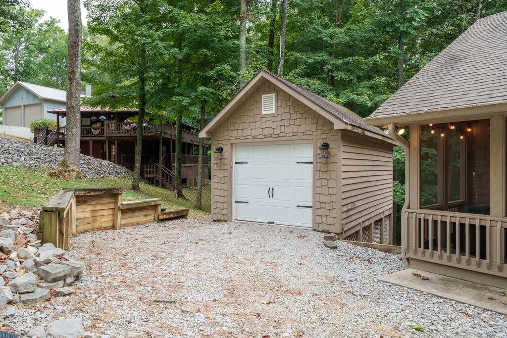 1409 Cherokee Rd