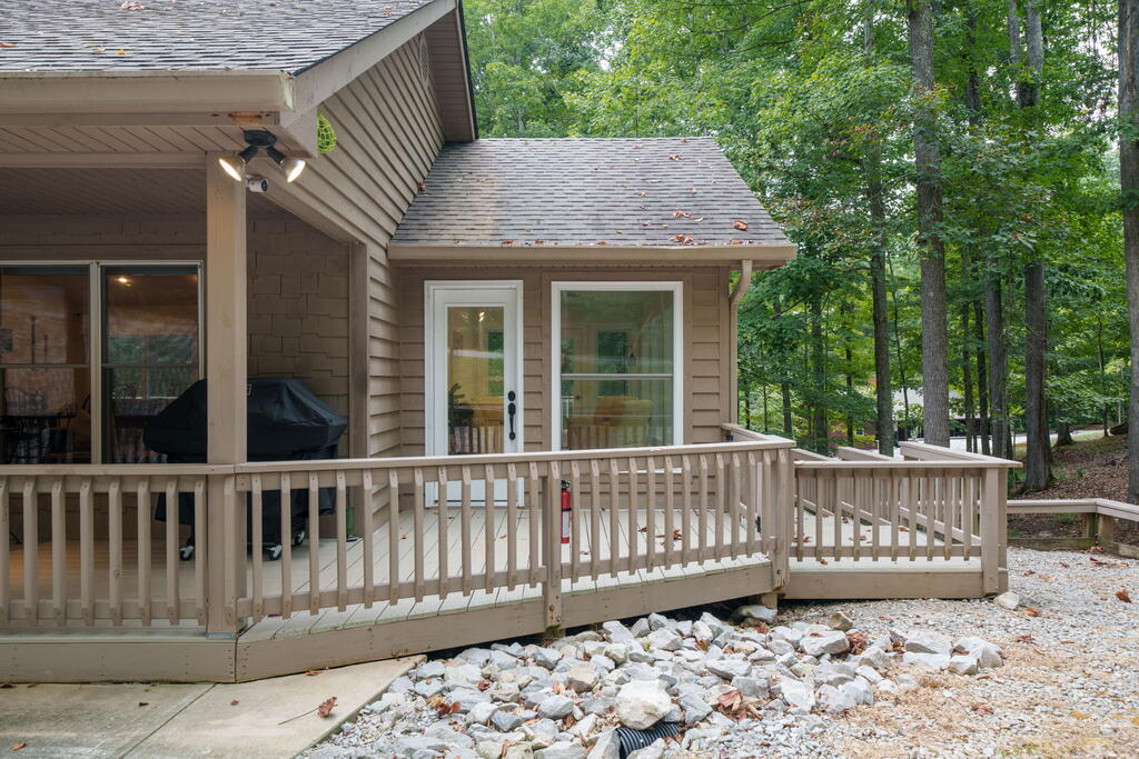 1409 Cherokee Rd