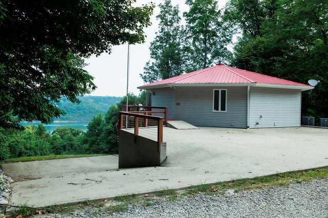 1063 Dale Hollow Estates Rd