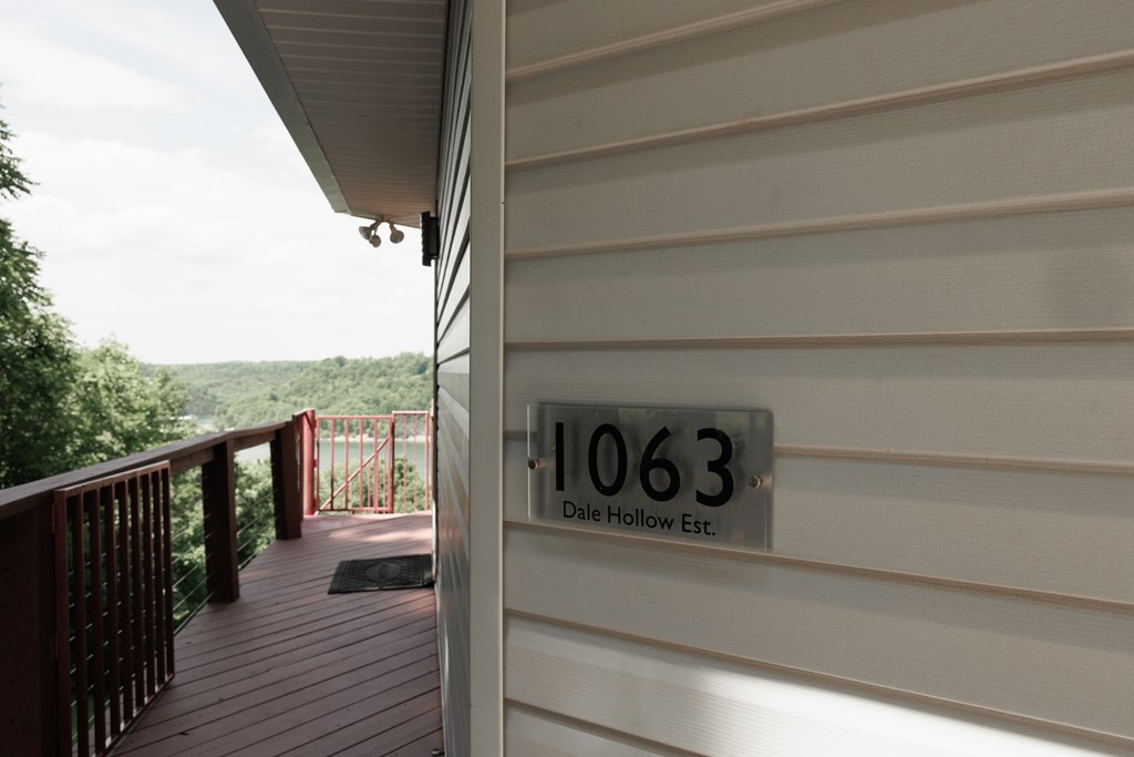 1063 Dale Hollow Estates Rd - Photo 2