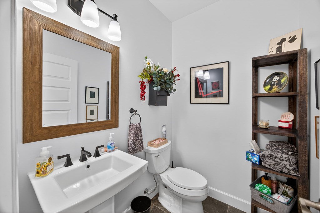 Crossville, Tennessee, 38558, United States, 4 Bedrooms Bedrooms, ,4 BathroomsBathrooms,Residential,Active,2052072