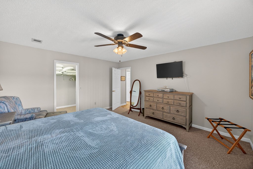Crossville, Tennessee, 38558, United States, 4 Bedrooms Bedrooms, ,4 BathroomsBathrooms,Residential,Active,2052072