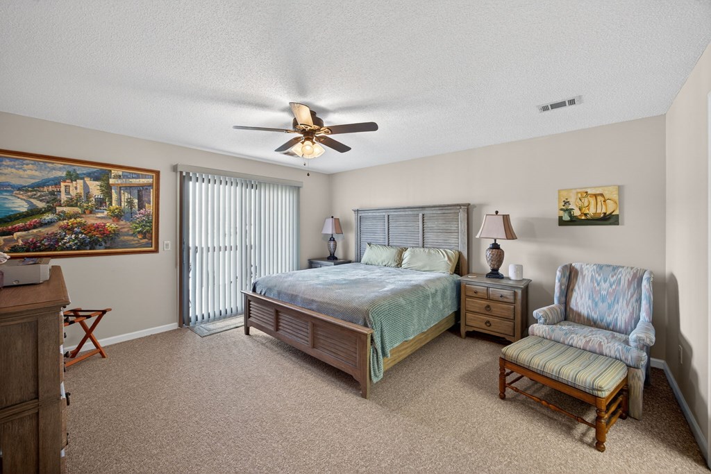 Crossville, Tennessee, 38558, United States, 4 Bedrooms Bedrooms, ,4 BathroomsBathrooms,Residential,Active,2052072