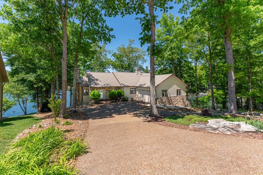 Crossville, Tennessee, 38558, United States, 4 Bedrooms Bedrooms, ,4 BathroomsBathrooms,Residential,Active,2052072