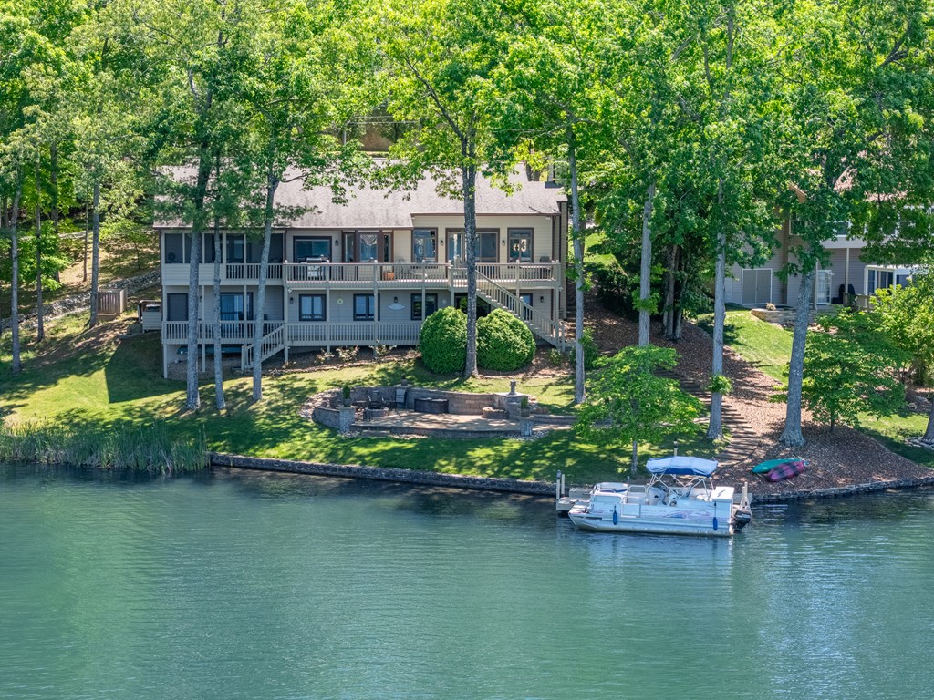 Crossville, Tennessee, 38558, United States, 4 Bedrooms Bedrooms, ,4 BathroomsBathrooms,Residential,Active,2052072