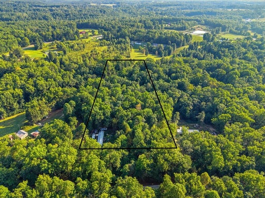 275 THRILL HILL LN, SPARTA, TN 38583 - Image bba31dd237d88096c8d7fbdfc29ff7ce/3409181953