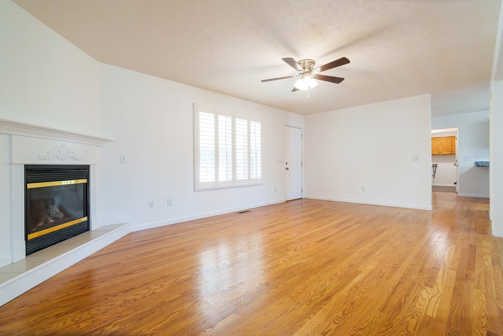 372 Brookside Dr.