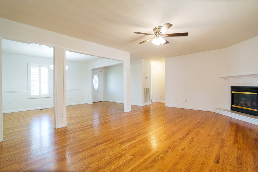 372 Brookside Dr.