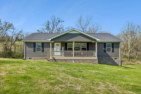 2 Hickman Creek Road N Hickman TN 38567