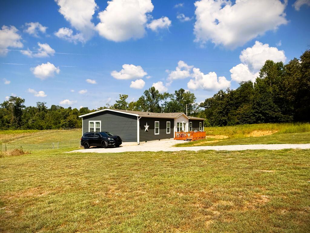 760 Dogwalk Rd - Photo 3