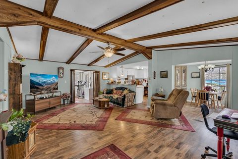 329 Rugby Rd Crossville TN 38558