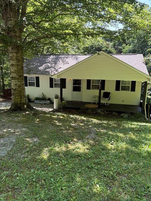 5079 Eagles Cove Rd. Byrdstown TN 38549