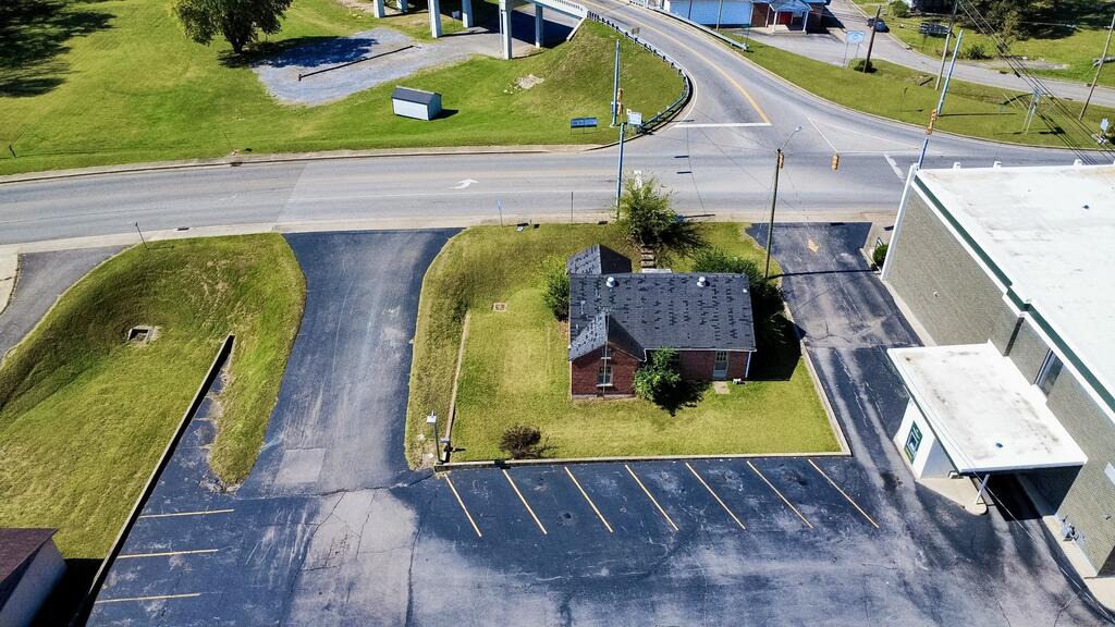 101 Upper Ferry Rd