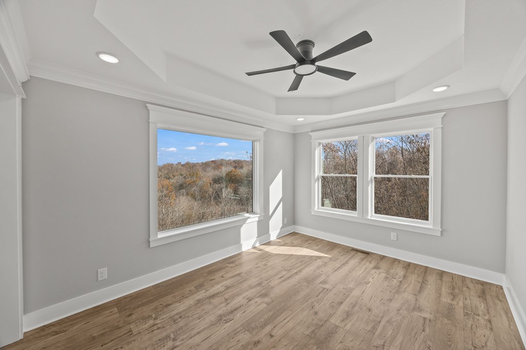 Byrdstown, Tennessee, 38549, United States, 5 Bedrooms Bedrooms, ,5 BathroomsBathrooms,Residential,Active,1994961