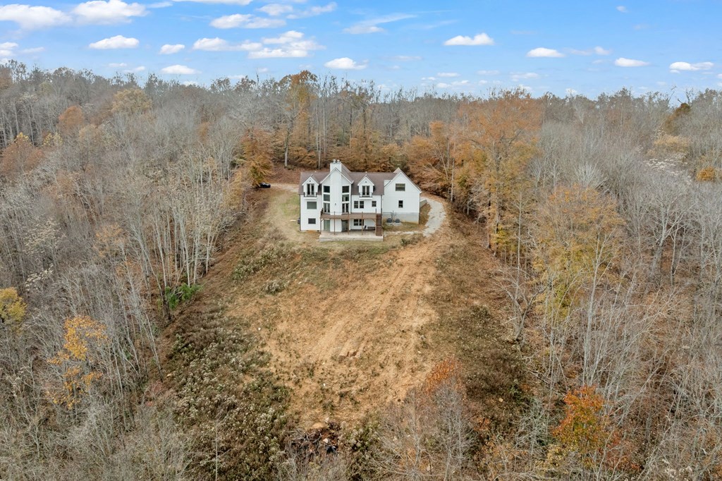 Byrdstown, Tennessee, 38549, United States, 5 Bedrooms Bedrooms, ,5 BathroomsBathrooms,Residential,Active,1994961