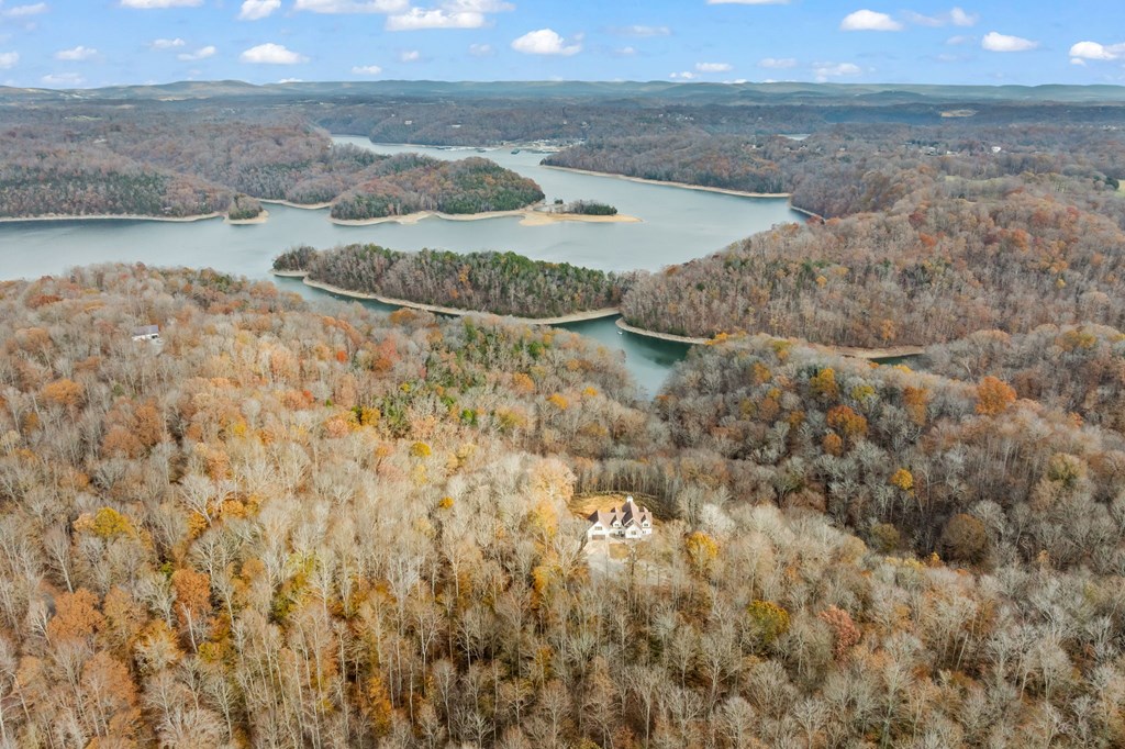 Byrdstown, Tennessee, 38549, United States, 5 Bedrooms Bedrooms, ,5 BathroomsBathrooms,Residential,Active,1994961