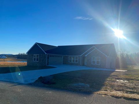 62 Whitson Lanne Crossville TN 38572