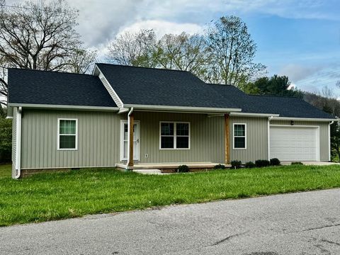 1366 Hidden Valley Rd Livingston TN 38570