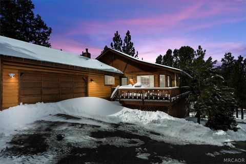 Photo of 1304 Malabar Way, Big Bear City, CA 92314 (MLS # 32600353)