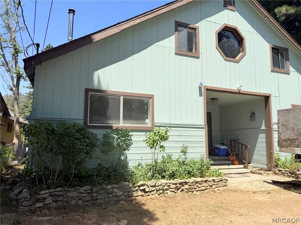 Photo of 295 Spruce Drive, Cedar Glen, CA 92325 (MLS # 32601074)