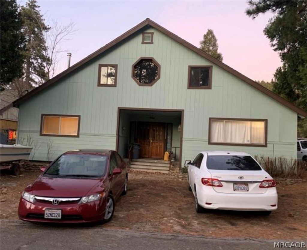 Photo of 295 Spruce Drive, Cedar Glen, CA 92325 (MLS # 32601074)