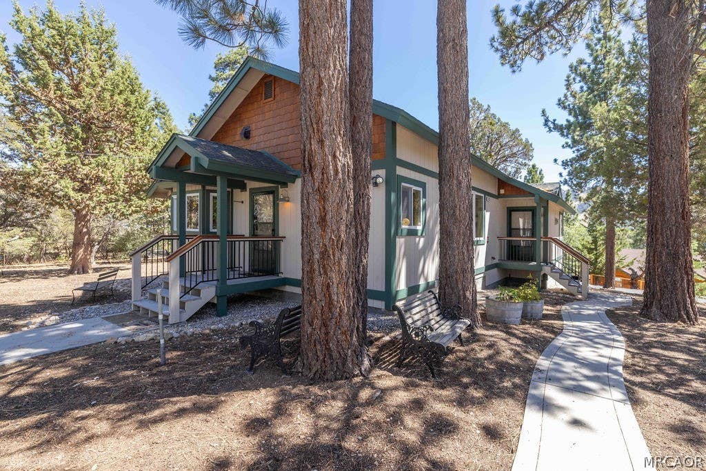 Photo of 803 Plumas Court, Big Bear City, CA 92314 (MLS # 32601826)