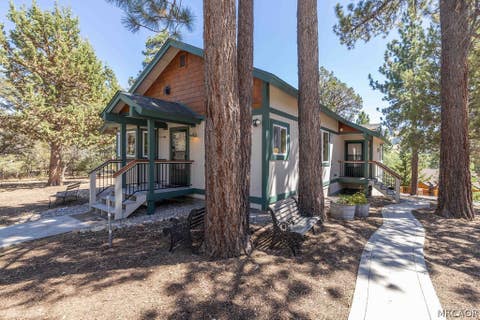 Photo of 803 Plumas Court, Big Bear City, CA 92314 (MLS # 32601826)