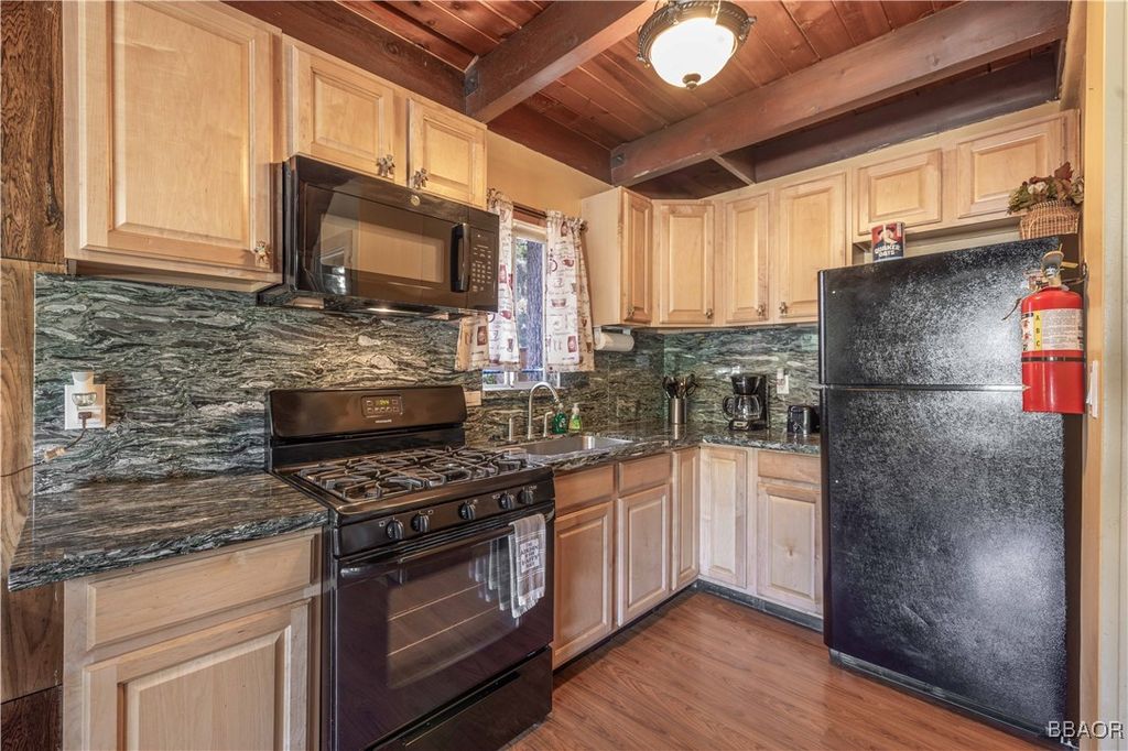 Photo of 726 Maltby Boulevard, Big Bear City, CA 92314 (MLS # 32405838)