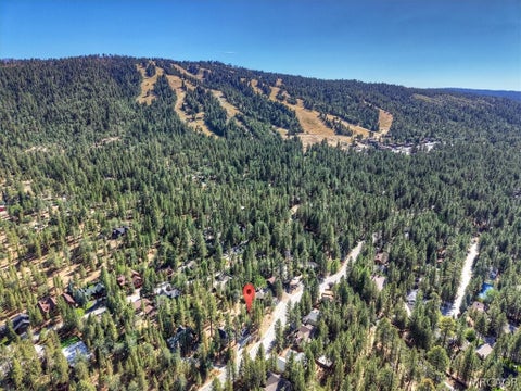 Photo of 0 Evergreen Drive, Big Bear Lake, CA 92315 (MLS # 32601992)