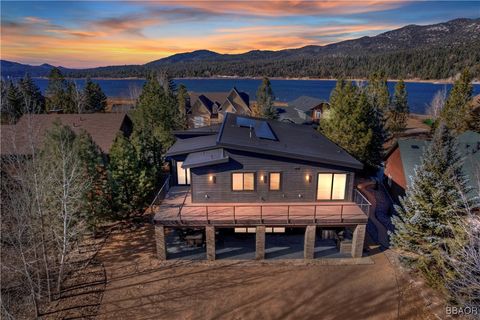 Photo of 361 Meadow Circle N, Big Bear Lake, CA 92315 (MLS # 32500026)
