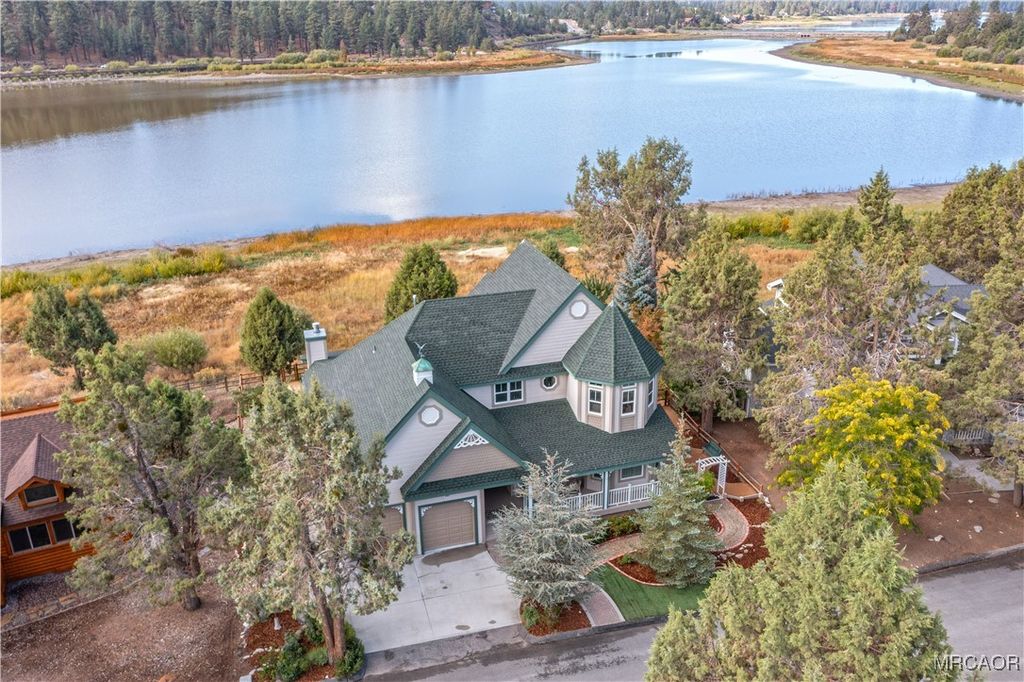 Photo of 42425 Bear Loop, Big Bear Lake, CA 92314 (MLS # 32502337)