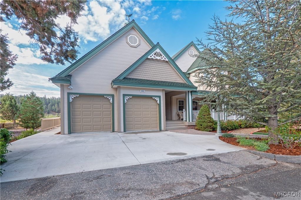 Photo of 42425 Bear Loop, Big Bear City, CA 92314 (MLS # 32502337)