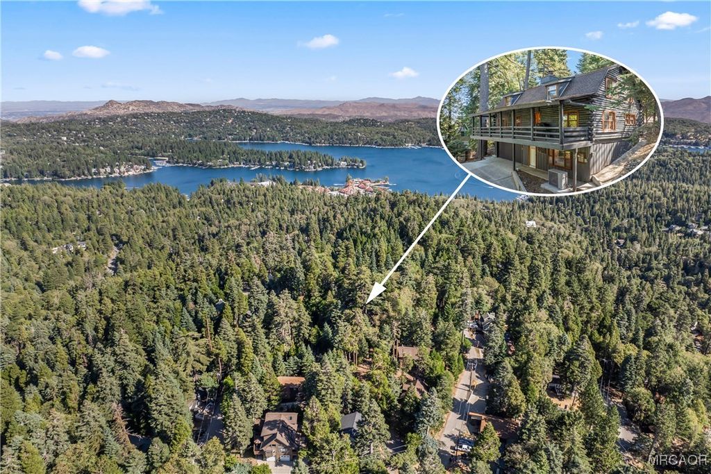 Photo of 695 Buckingham Square, Lake Arrowhead, CA 92352 (MLS # 32502261)
